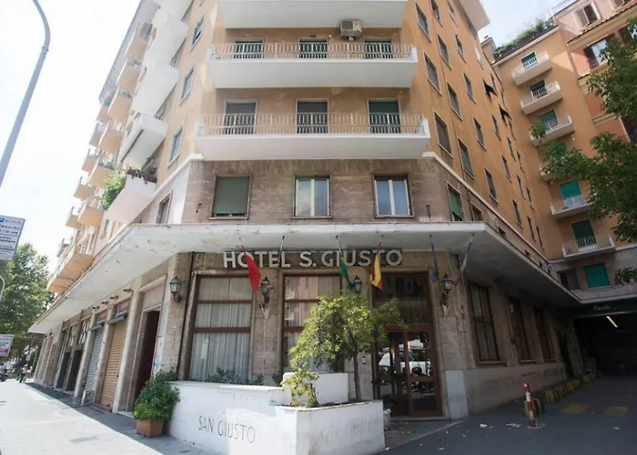 Отель Gh San Giusto 3*