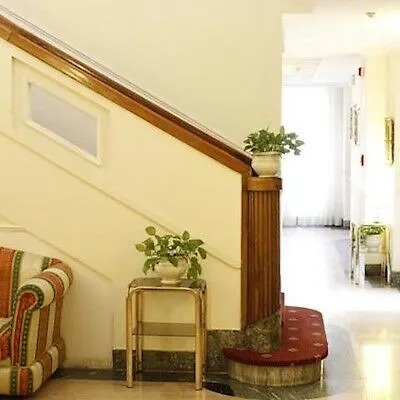 Gh San Giusto Otel 3*