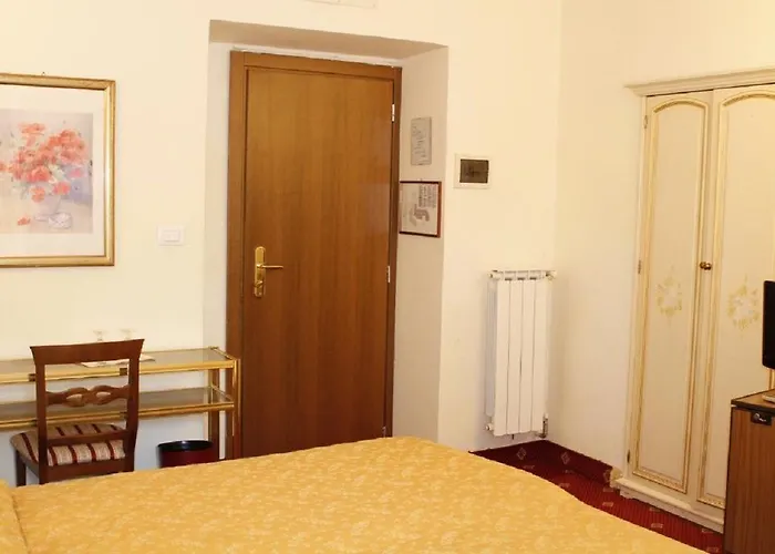 Gh San Giusto Hotel 3*