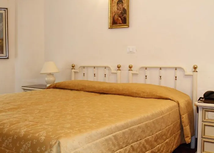 Gh San Giusto Отель 3*